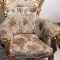 یک مبل سلطنتی شیک همراه عسلی زیبا|مبلمان خانگی و میز عسلی|اسلامشهر, شهرک طالقانی|دیوار