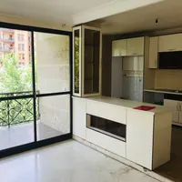 فروش آپارتمان ۱۸۳ متری ۳ خوابه در نیاوران، یاسر