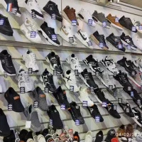 کفش بهشت|کیف، کفش، کمربند|مشهد, سمزقند|دیوار