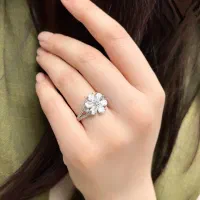 انگشتر تمام نقره مدل شکوفه سفید کادو روز دختر|بدلیجات|تبریز, |دیوار