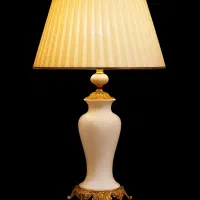 آباژور های رومیزی و شمعدان به صورت تک و عمده|چراغ خواب و آباژور|مشهد, ده دی|دیوار