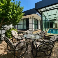 عمارت استخر سرپوشیده کاملیا