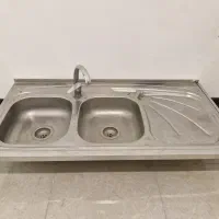 سینک رو کار به همراه شیر