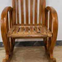 صندلی راک چوبی مناسب منزل