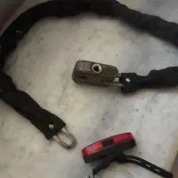 لامپ و قفل دو چرخه