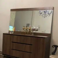 کنسول به همراه ایینه