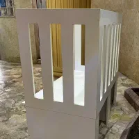 تخت کنار مادر