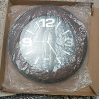 ساعت دیواری کاملا نو و آک