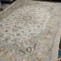 رو فرشی کار کرده وتمیز