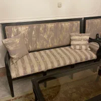 مبل و میز نهارخوری و تخت