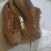 کفش سایز ۳۹
