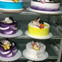 پخش و فروش انواع کیک و تر|عمده‌فروشی|ری, علایین|دیوار