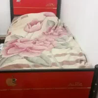 تخت و کمد