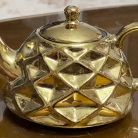 قوری تمیز|قوری، کتری، قهوهساز دستی|اصفهان, خواجه عمید|دیوار