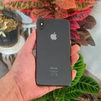 ایفون xsmax حافظه ۲۵۶ در حد آکبند