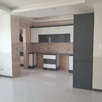 آپارتمان-140متری-سنددار-لوکیشن-قوی-خیابان-معلم