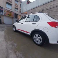 کوئیک R بدون رنگ بدون ضربه|خودرو سواری و وانت|رشت, شهرک صنعتی|دیوار