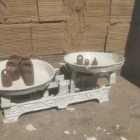 ترازو سایز بزرگ همراه سنگ ها