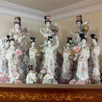 مجسمه چینی زن ژاپنی