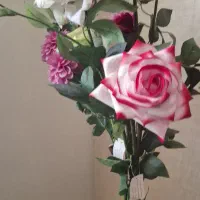 گل و گلدان مصنوعی