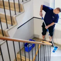 خدمات نظافت ساختمان، دفتر، راه پله،پارکینگ و نخاله