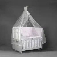 گهواره کنار مادر
