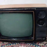 تلویزیون قدیمی و عتیقه