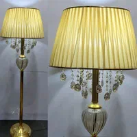 آباژور ایستاده/ کنارسالنی/ آباژور/ به قیمت تولیدی|چراغ خواب و آباژور|کرج, ساسانی (قلمستان)|دیوار