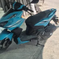 فروش یک دستگاه موتور سیکلت طرح کلیک