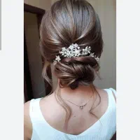خدمات زیبایی در لوکیشن شما|خدمات آرایشگری و زیبایی|شیراز, ریشمک|دیوار