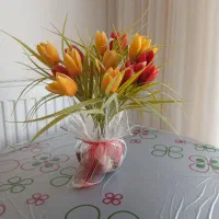 دو عدد گل با گلدان و تزیینات|گل مصنوعی|قم, شاه سید علی|دیوار