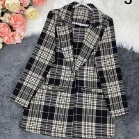 کت پاییزه|لباس|دماوند, دماوند|دیوار