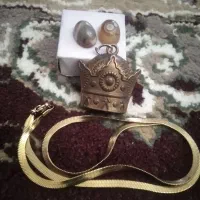 دو عدد مهره سلیمانی یک. عددگردنبد پوس ماری یه