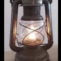 چراغ فانوسی نفتی قدیمی جنس برنج سالم روشن