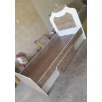 تخت چوبی سالم و محکم