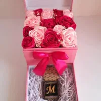 هدیهی مناسب تولد و روز زن|گل مصنوعی|شیراز, منطقه هوایی شهید دوران|دیوار