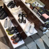 میز ۵ طبقه هایگلاس