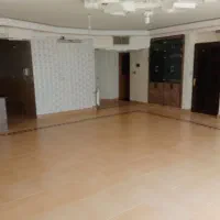 اجاره یک طبقه از دو طبقه گز برخوار|اجارهٔ خانه و ویلا|شاهین‌شهر, گزبرخوار|دیوار