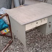 میزتحریر فلزی