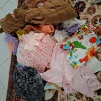 تعداد زیادی لباس دخترانه نو (زیر ۵۰۰ تومن) سیسمونی