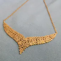 سینه ریز گردنبند