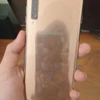 گوشی سامسونگ a72018 سالم تمیز فقط ال سی دی نداره