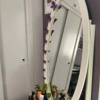 فروش آینه قدی به‌همراه کشو + تخت یک‌نفر