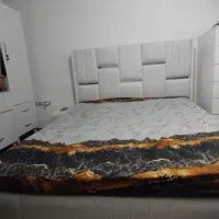 تخت خواب ۲ نفره کاملا سالم بدون تشک و پاتختی