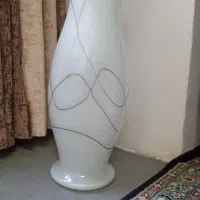 گلدان شیشه ای بزرگ فک کنم ۶۰سانت ایناباشه