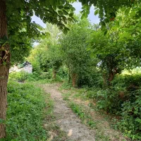 فروش ۳۰۰ متر زمین با کاربری مسکونی/آماده ساخت