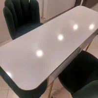 میز ناخن فروشی|آرایشگاه و سالن‌های زیبایی|زیرآب, |دیوار