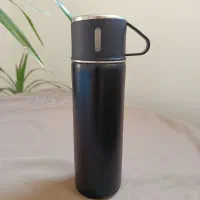 فلاسک نیم لیتری مسافرتی استیل با یک عدد کاپ