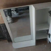 آیینه کمد دار  دستشویی