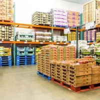 کارگر انبار